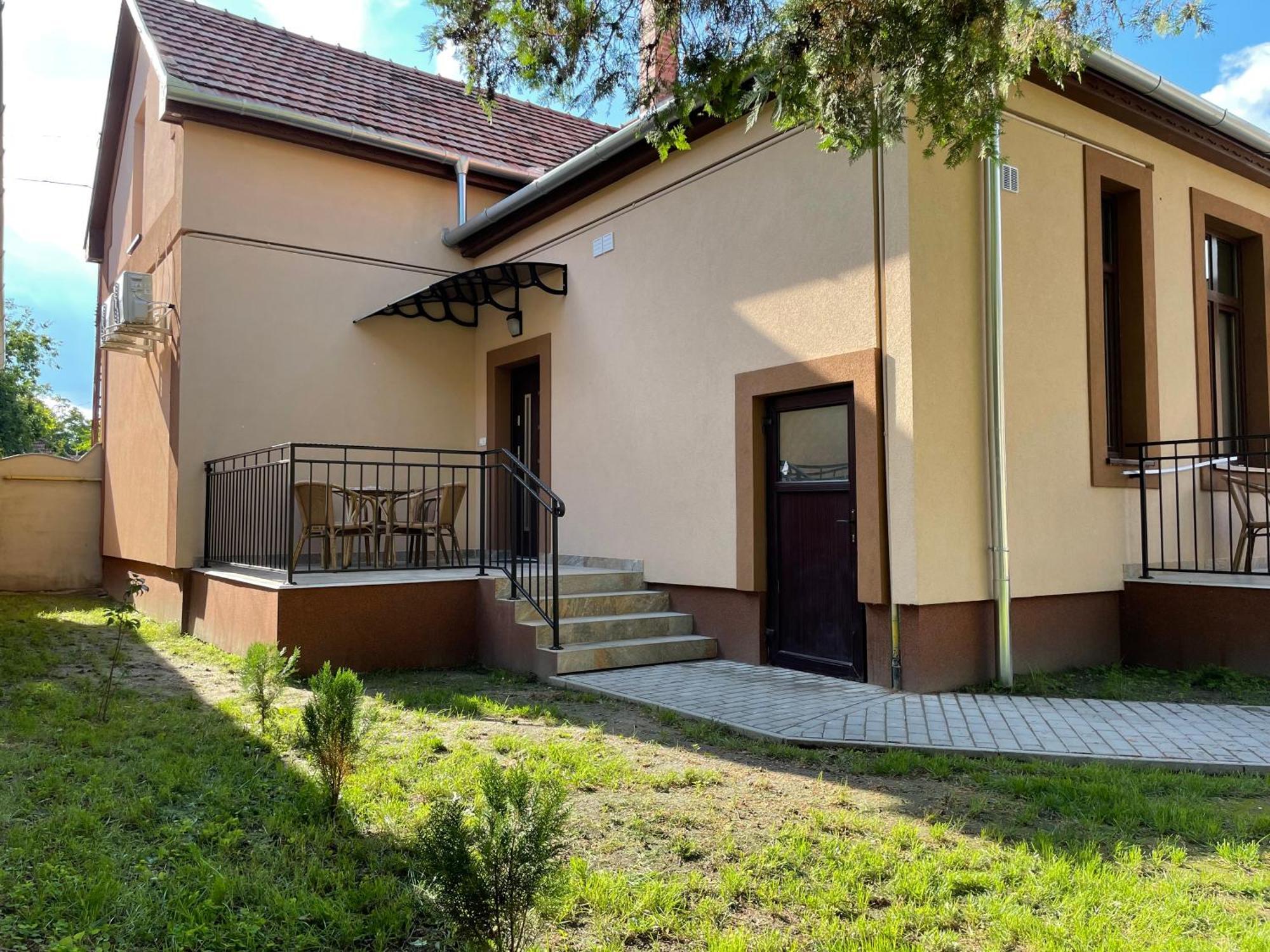 Kovács Apartmanház Kiskunhalas Quarto foto