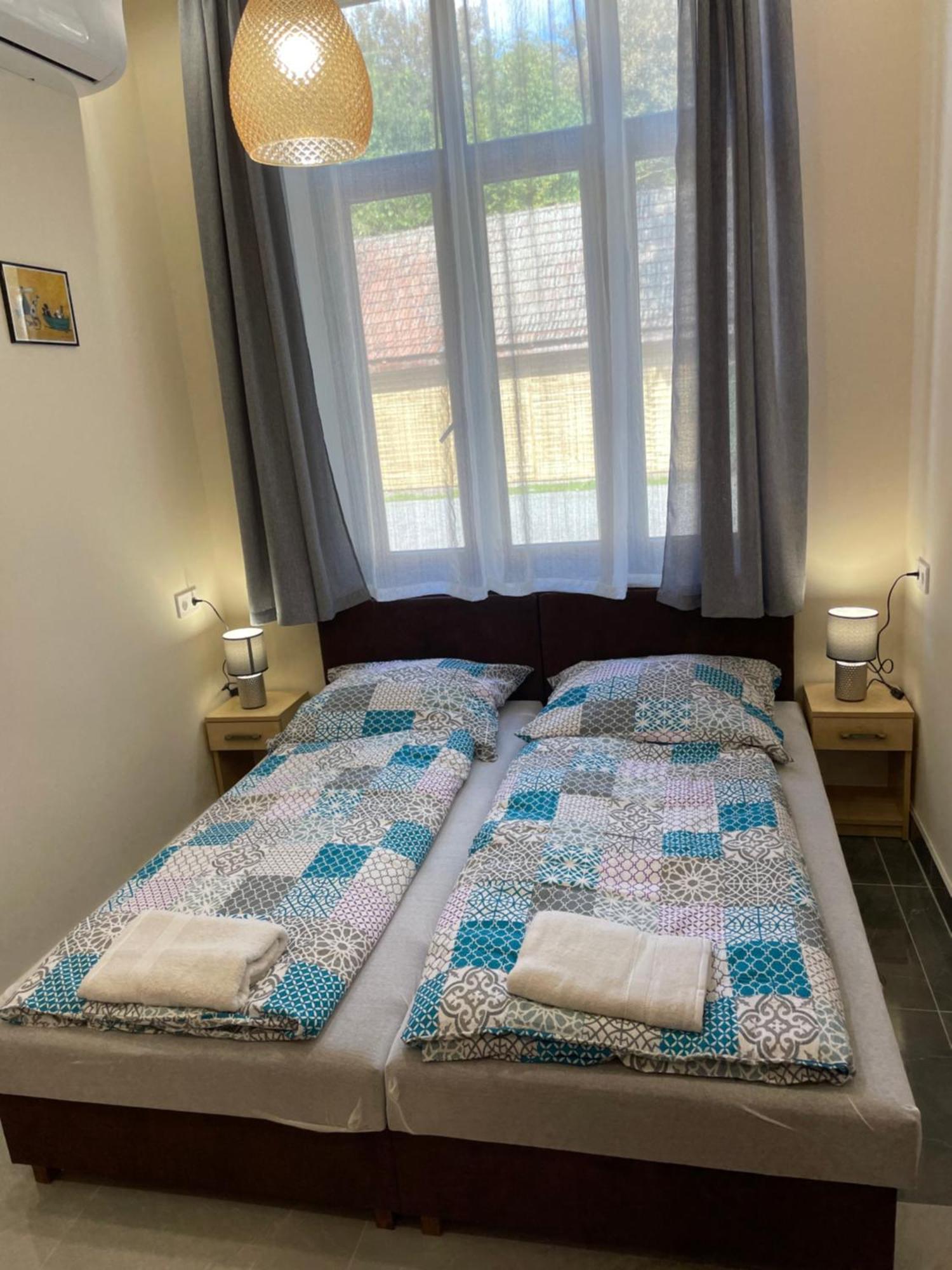 Kovács Apartmanház Kiskunhalas Quarto foto