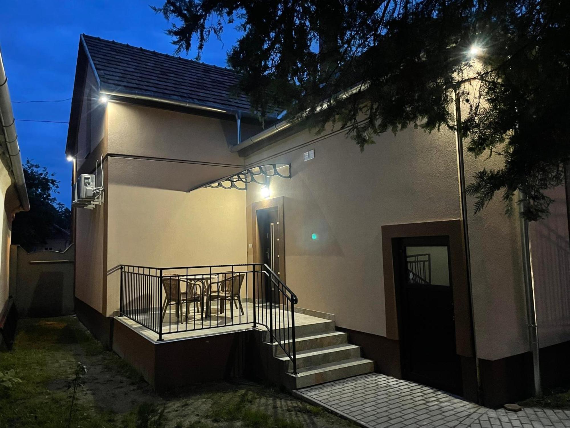 Kovács Apartmanház Kiskunhalas Quarto foto